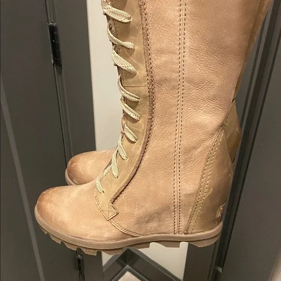 NWT Sorel Boots - Picture 4 of 4